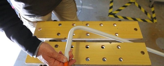 How to bend plastic pipes