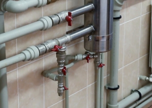 Closed heating system of a private house